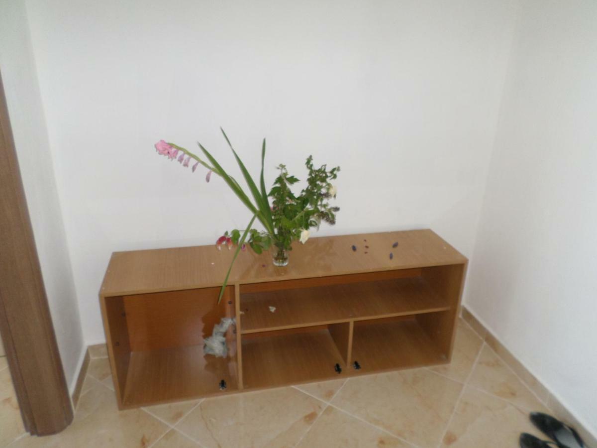 Lindita'S Seaview Appartment Vlorë Buitenkant foto