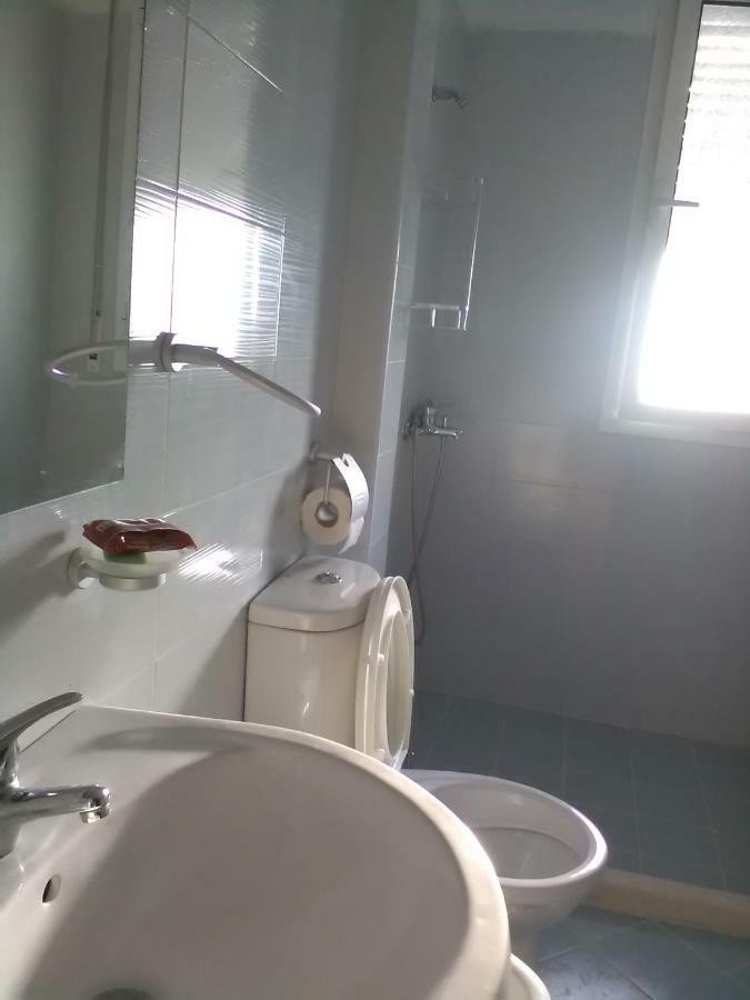 Lindita'S Seaview Appartment Vlorë Buitenkant foto